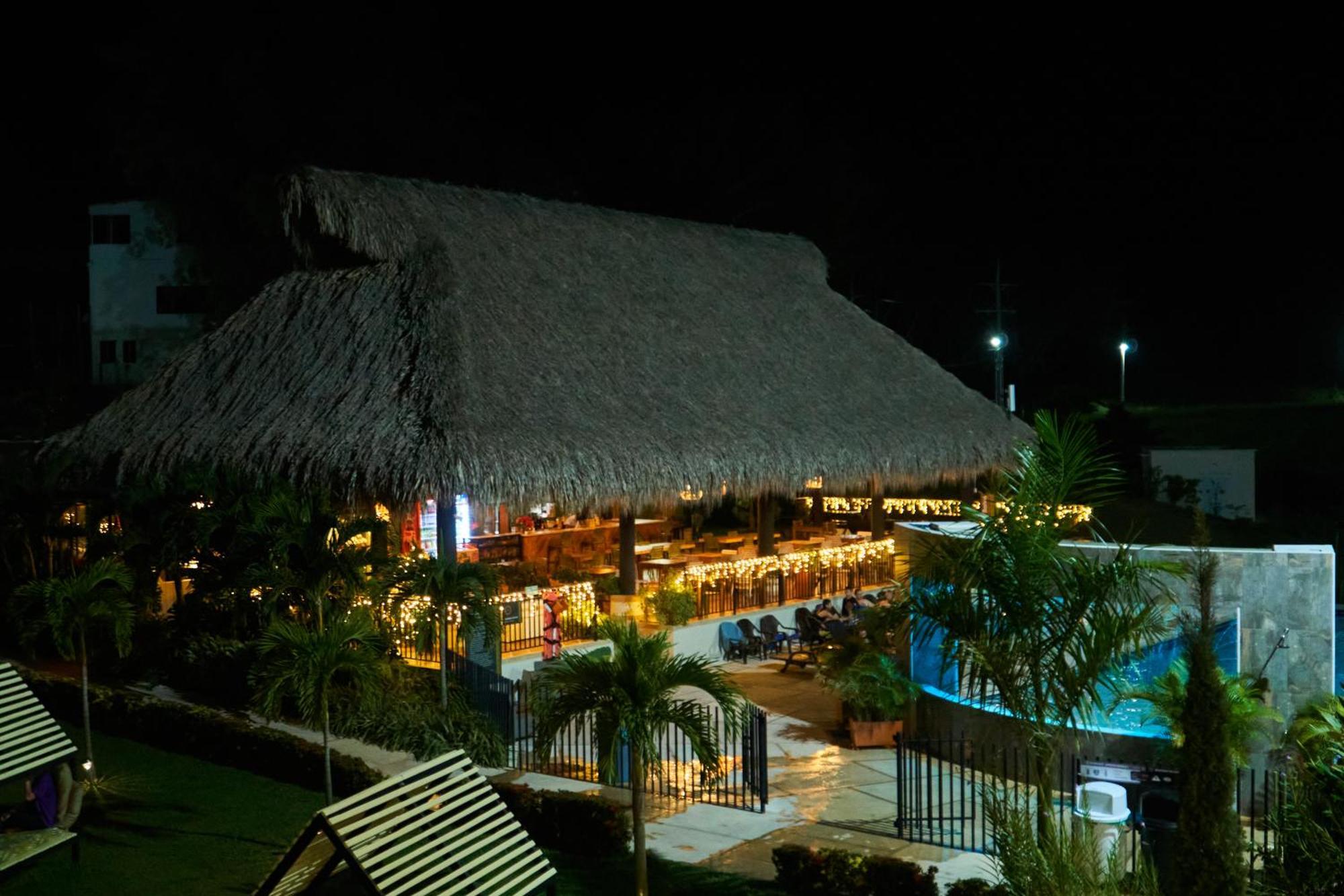 Hotel Arboreo Doradal Buitenkant foto